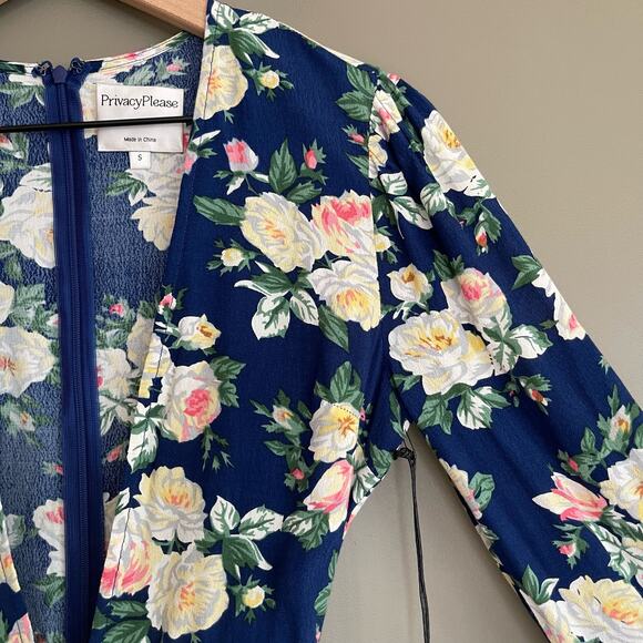 NWT Privacy Please Concord Romper Navy Blue Floral Size‎ Small Deep V-neck Sexy - Picture 12 of 16
